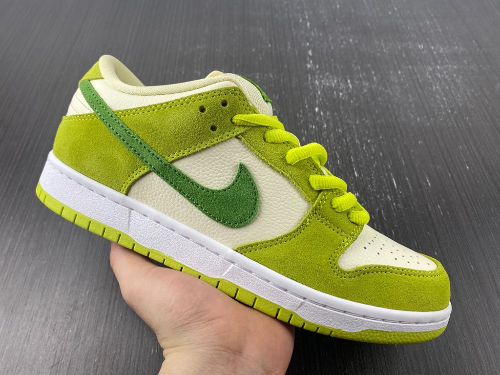 Dunk Low DM0807-300